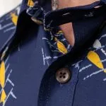 t-shirt bleu Pike Brothers, détail du tissu et des finitions
