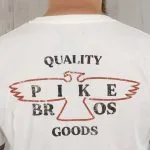 t-shirt blanc Pike Brothers, détail du tissu et des finitions