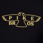 t-shirt noir Pike Brothers, détail du tissu et des finitions
