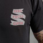t-shirt noir Pike Brothers, détail du tissu et des finitions