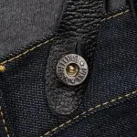 Bretelles Pike Brothers bleues portées avec un pantalon workwear