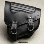 Sacoche cuir moto Master Leather Deluxe Hold Fast, haut matelassé tuck and roll et deux sangles à boucles