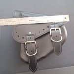 Mesure de la largeur de la sacoche Master Leather Deluxe : 30 cm